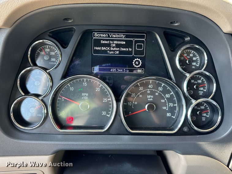 image for item DO5003 2018 Peterbilt 579  semi truck