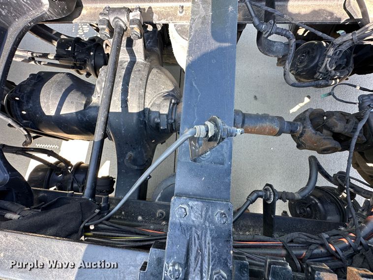 image for item DO5003 2018 Peterbilt 579  semi truck