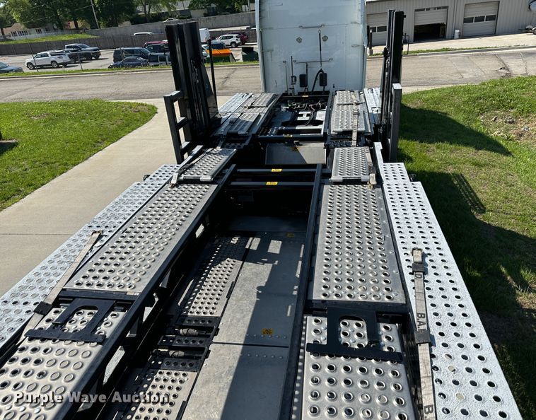 image for item DO5004 2022 Cottrell CX-5308LT  car carrier