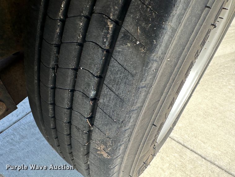 image for item DO5005 2016 Kaufman  car carrier