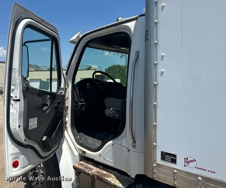 image for item DO5029 2016 Freightliner Business Class M2 106  box truck