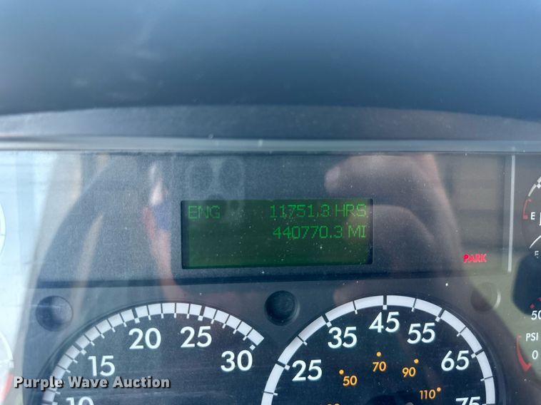 image for item DO5029 2016 Freightliner Business Class M2 106  box truck