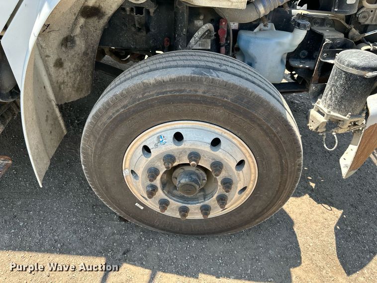 image for item DO5029 2016 Freightliner Business Class M2 106  box truck