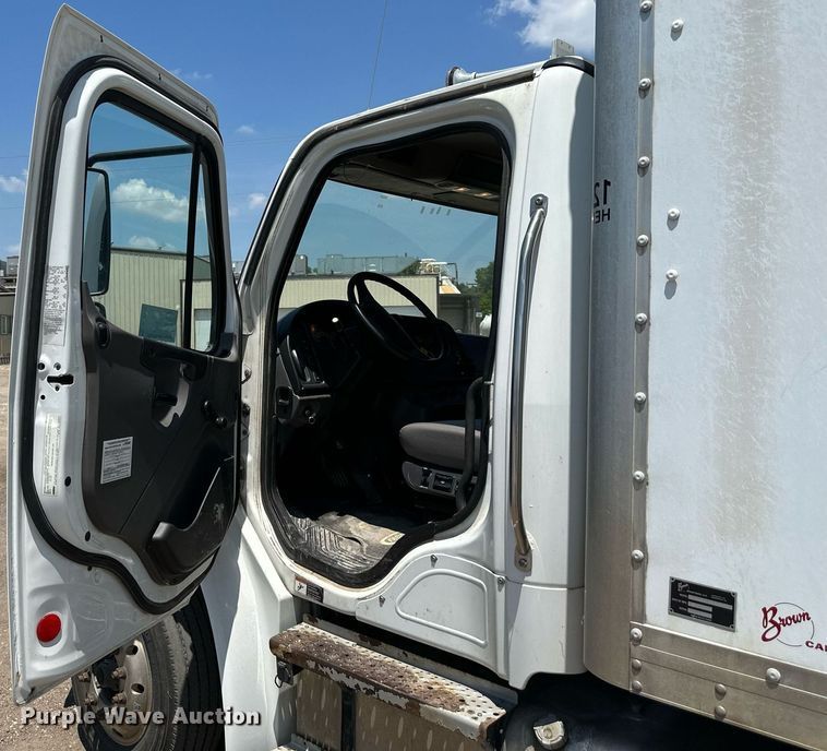 image for item DO5030 2016 Freightliner Business Class M2 106  box truck