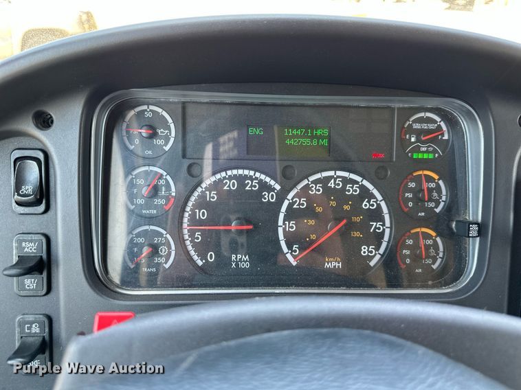 image for item DO5030 2016 Freightliner Business Class M2 106  box truck