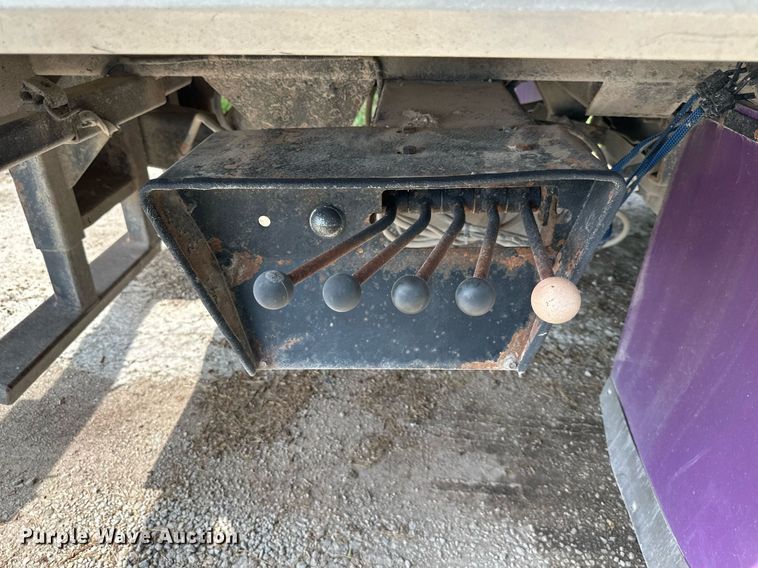 image for item DO5031 2009 Ford F550 Super Duty  rollback truck