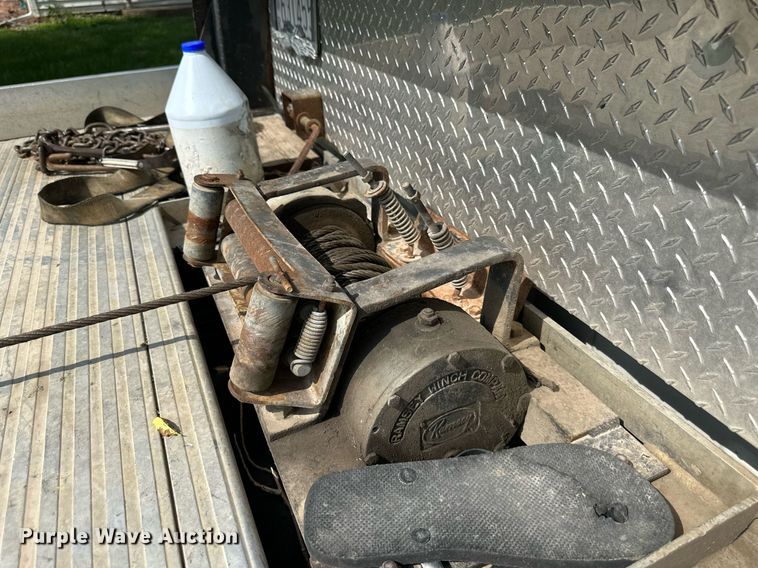 image for item DO5031 2009 Ford F550 Super Duty  rollback truck