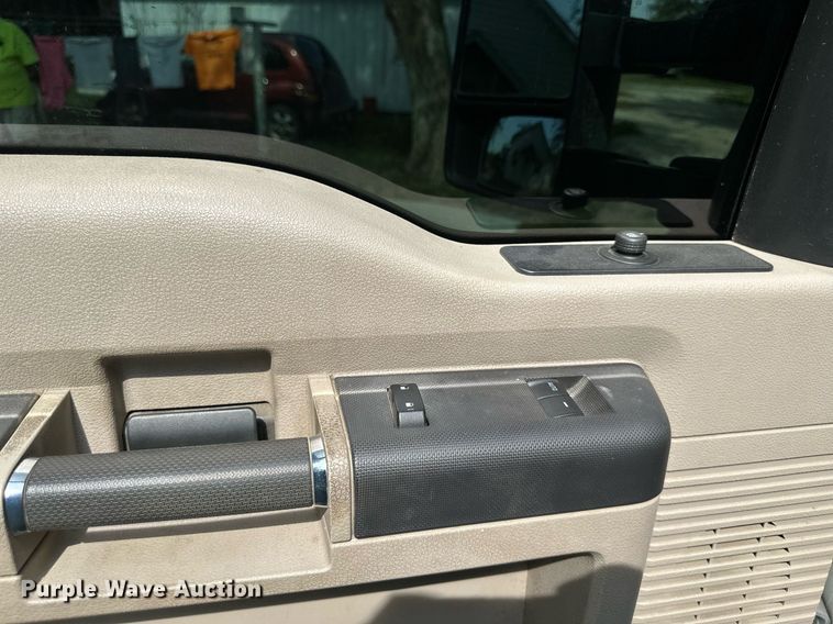 image for item DO5031 2009 Ford F550 Super Duty  rollback truck