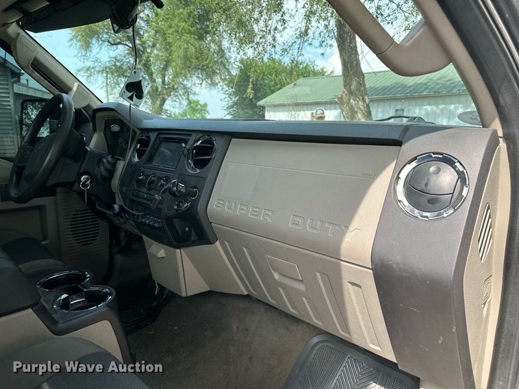 image for item DO5031 2009 Ford F550 Super Duty  rollback truck