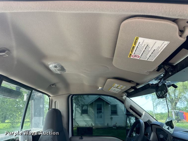 image for item DO5031 2009 Ford F550 Super Duty  rollback truck