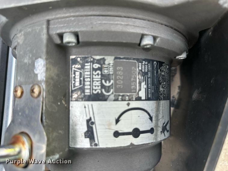 image for item DO5031 2009 Ford F550 Super Duty  rollback truck