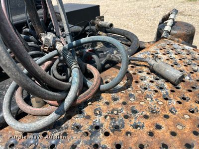 image for item DP0485 1990 Ford LT9000  semi truck