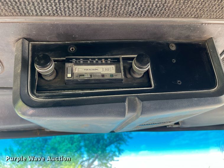 image for item DP0485 1990 Ford LT9000  semi truck