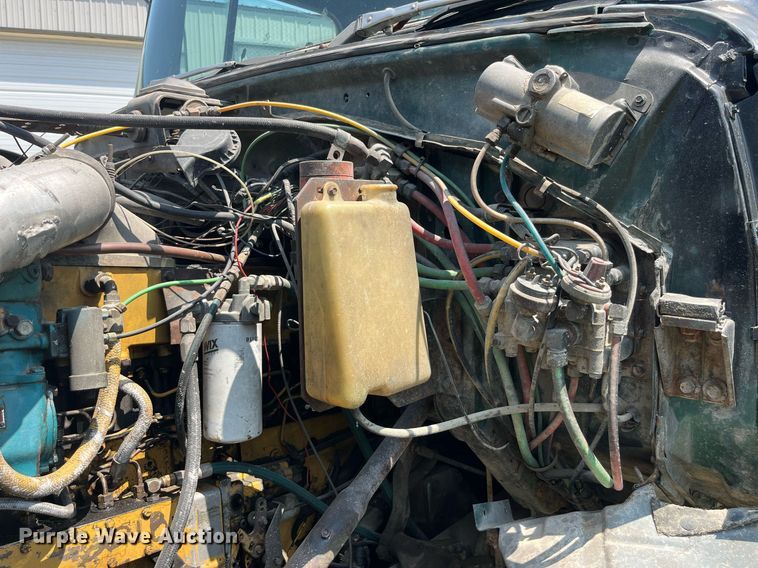 image for item DP0485 1990 Ford LT9000  semi truck