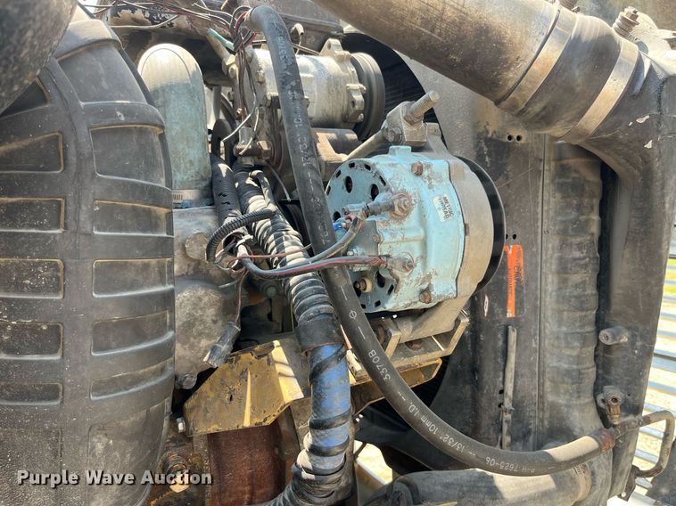 image for item DP0485 1990 Ford LT9000  semi truck