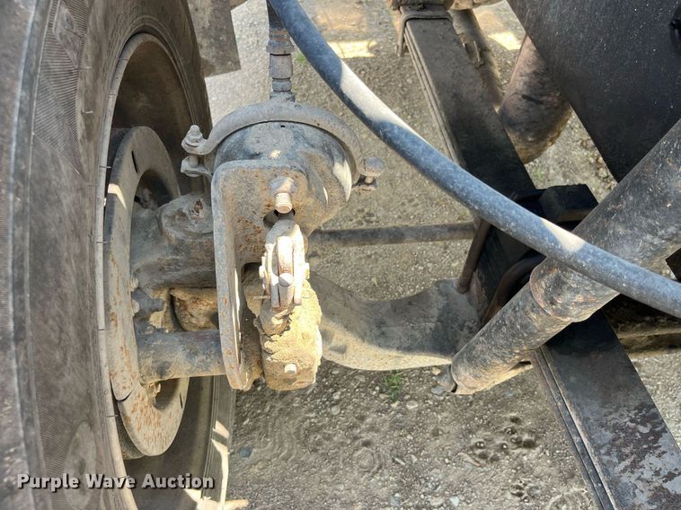 image for item DP0485 1990 Ford LT9000  semi truck