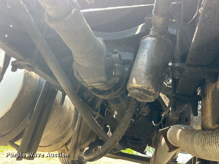 image for item DP0485 1990 Ford LT9000  semi truck