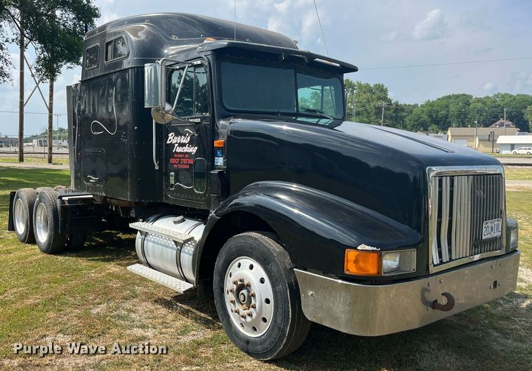 image for item DP0497 1996 International 9400  semi truck