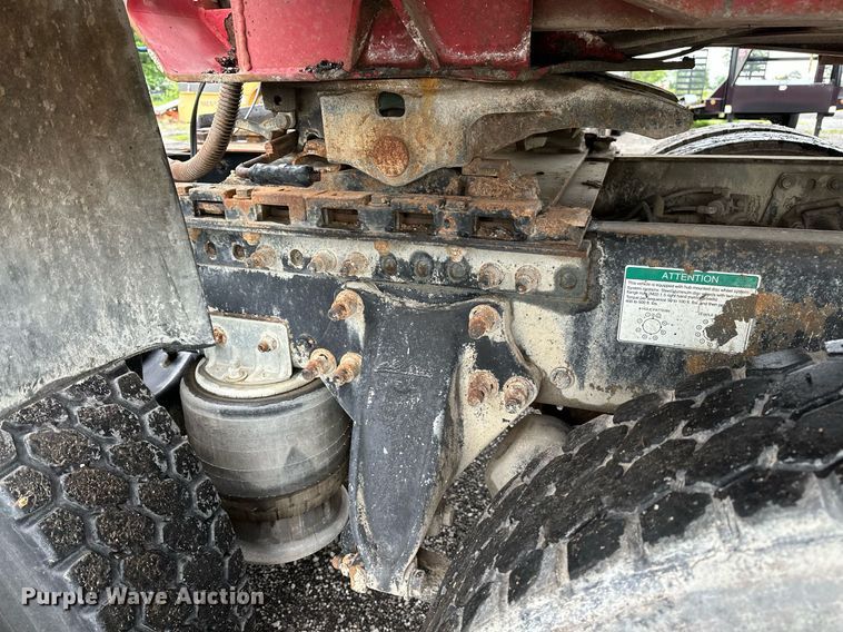 image for item DP3155 2000 Freightliner FD1  semi truck