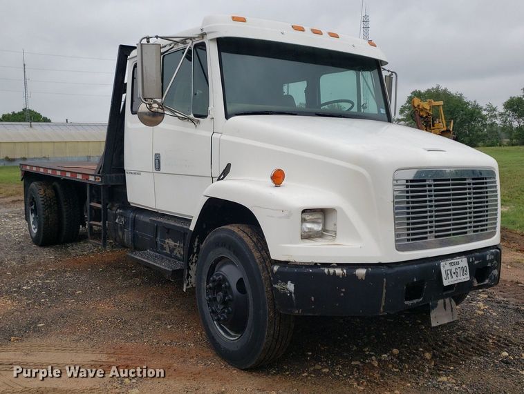 image for item DP7887 1999 Freightliner FL70  flatbed truck
