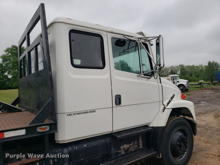 image for item DP7887 1999 Freightliner FL70  flatbed truck