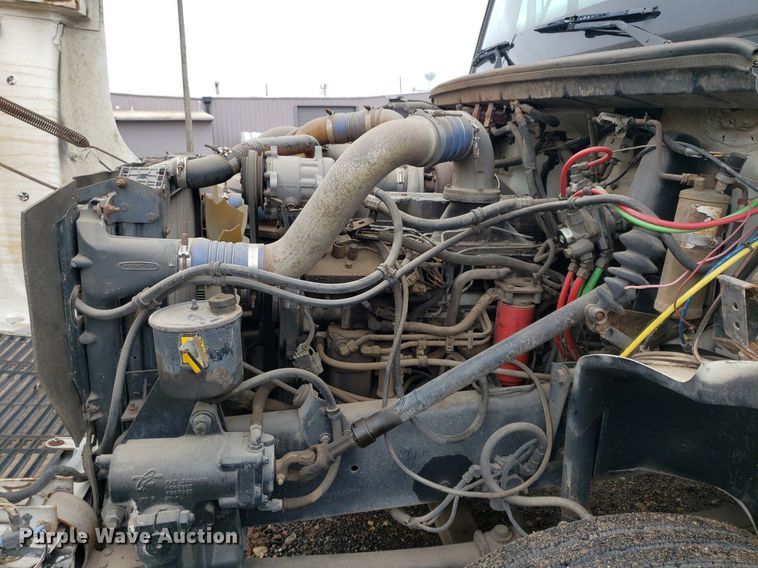 image for item DP7887 1999 Freightliner FL70  flatbed truck