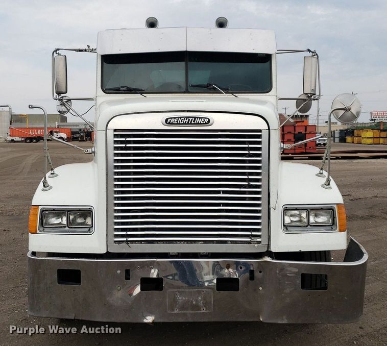 image for item DP7947 2000 Freightliner FLD  semi truck