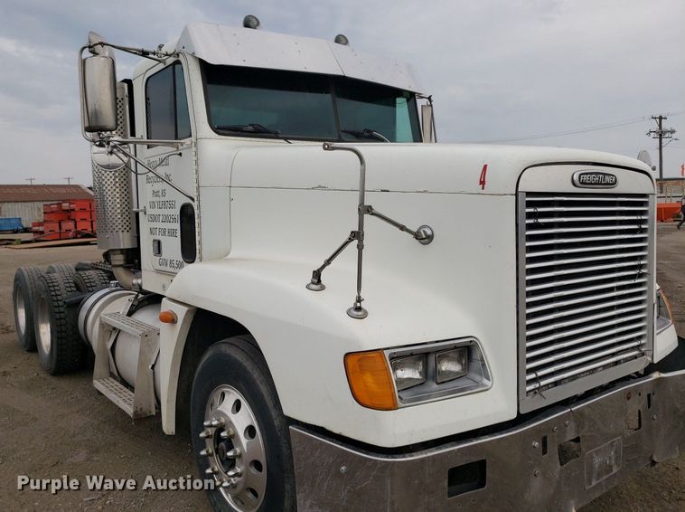 image for item DP7947 2000 Freightliner FLD  semi truck