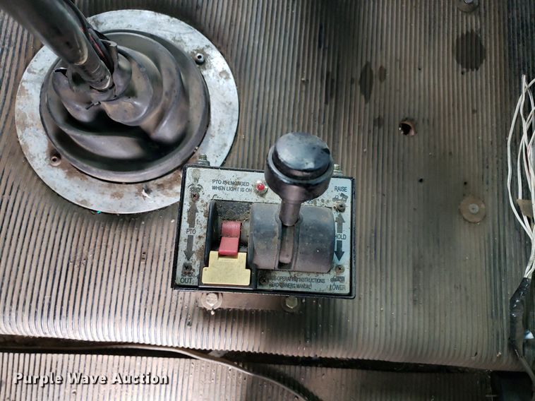 image for item DP7947 2000 Freightliner FLD  semi truck