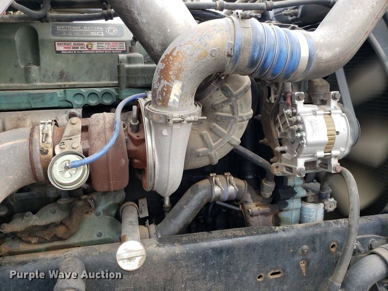 image for item DP7947 2000 Freightliner FLD  semi truck