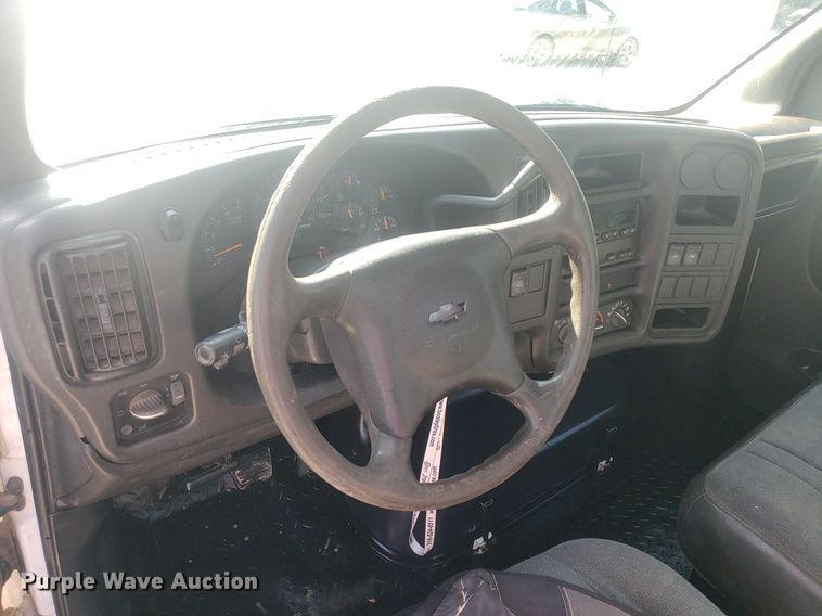 image for item DP7953 2008  Chevrolet C4500  flatbed truck