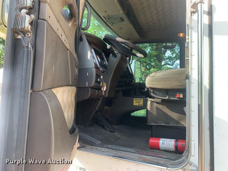 image for item DP8655 2008 Kenworth T600  refrigerated truck