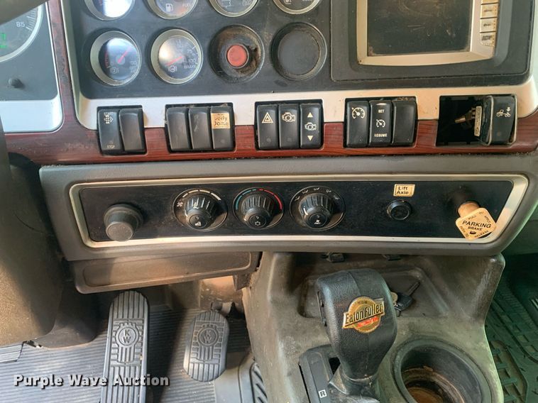 image for item DP8655 2008 Kenworth T600  refrigerated truck