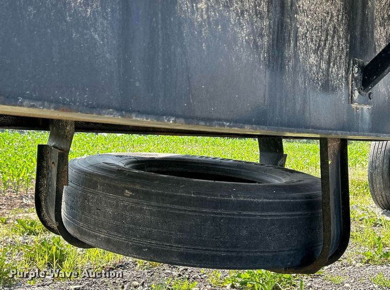 image for item DR4691 2005 Great Dane GPLWSAR249  flatbed trailer