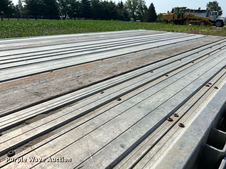 image for item DR4691 2005 Great Dane GPLWSAR249  flatbed trailer