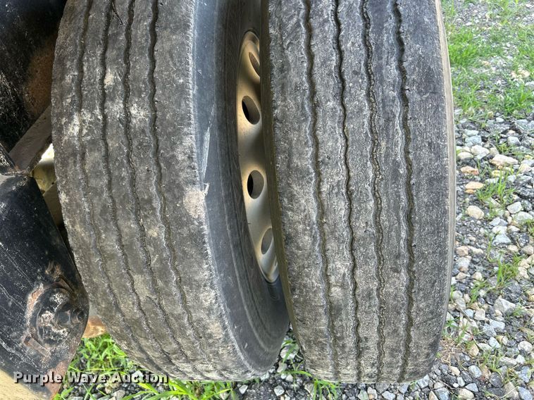 image for item DR4691 2005 Great Dane GPLWSAR249  flatbed trailer