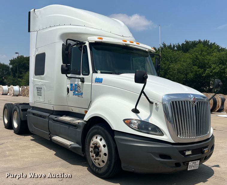 image for item DR5738 2009 International ProStar  semi truck