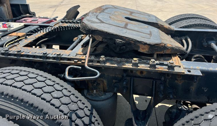 image for item DR5738 2009 International ProStar  semi truck