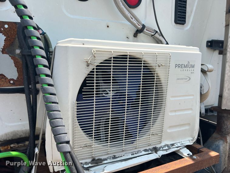 image for item DR5738 2009 International ProStar  semi truck