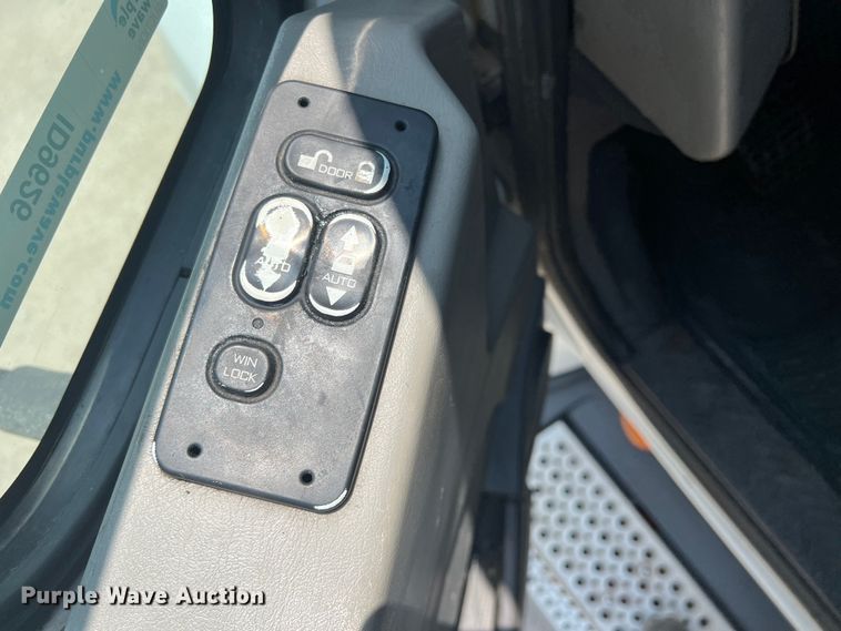 image for item DR5738 2009 International ProStar  semi truck