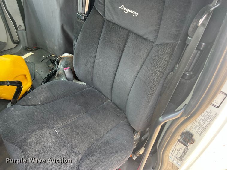 image for item DR5738 2009 International ProStar  semi truck