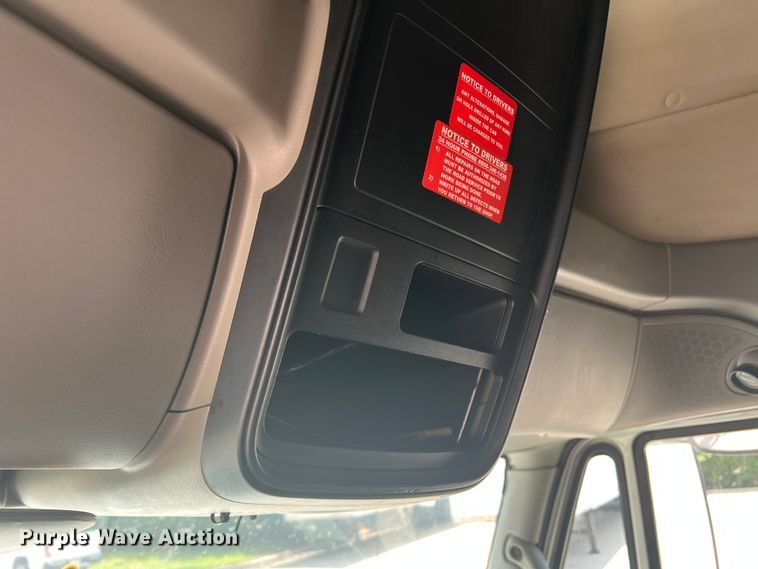 image for item DR5738 2009 International ProStar  semi truck