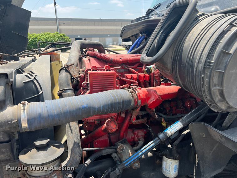 image for item DR5738 2009 International ProStar  semi truck