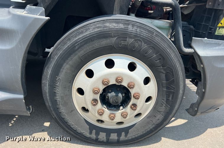 image for item DR5738 2009 International ProStar  semi truck