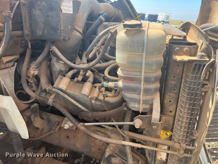 image for item DR5740 2011 International TranStar 8600  semi truck