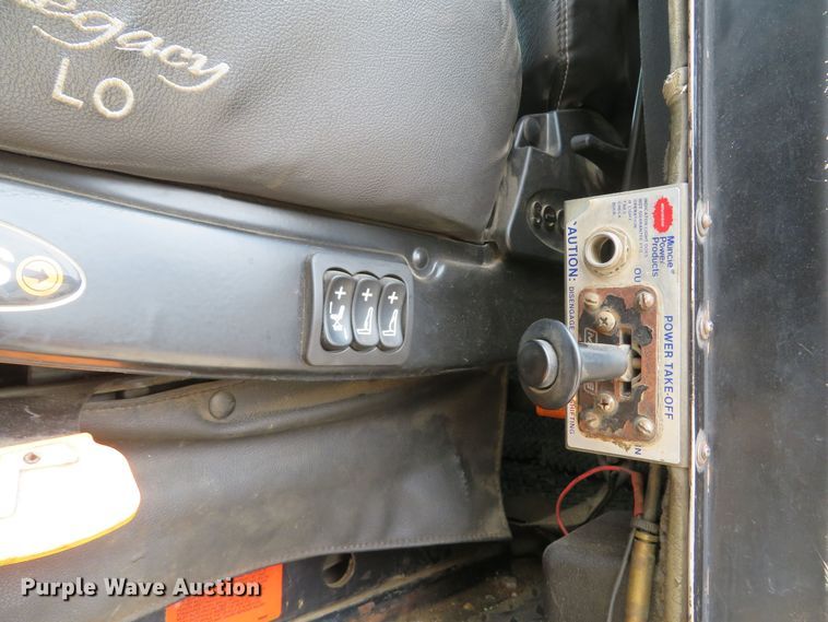 image for item FB9846 2004 Freightliner Classic 120  semi truck