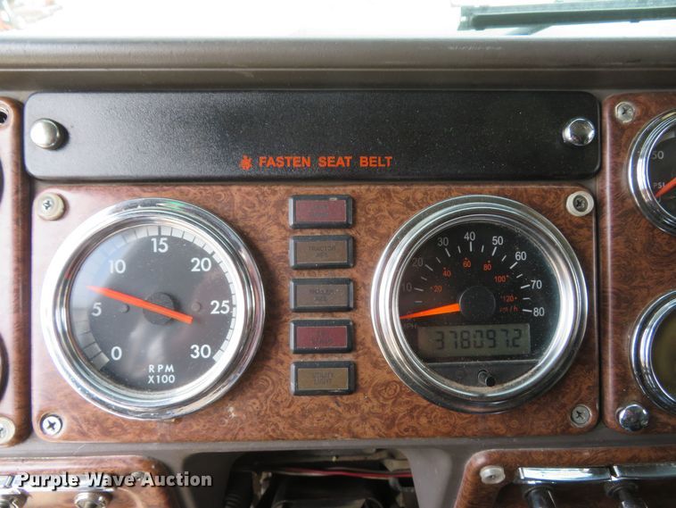 image for item FB9846 2004 Freightliner Classic 120  semi truck