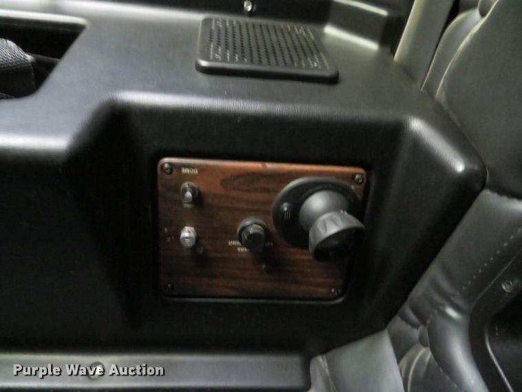 image for item FB9848 2000 Freightliner FLD120  semi truck