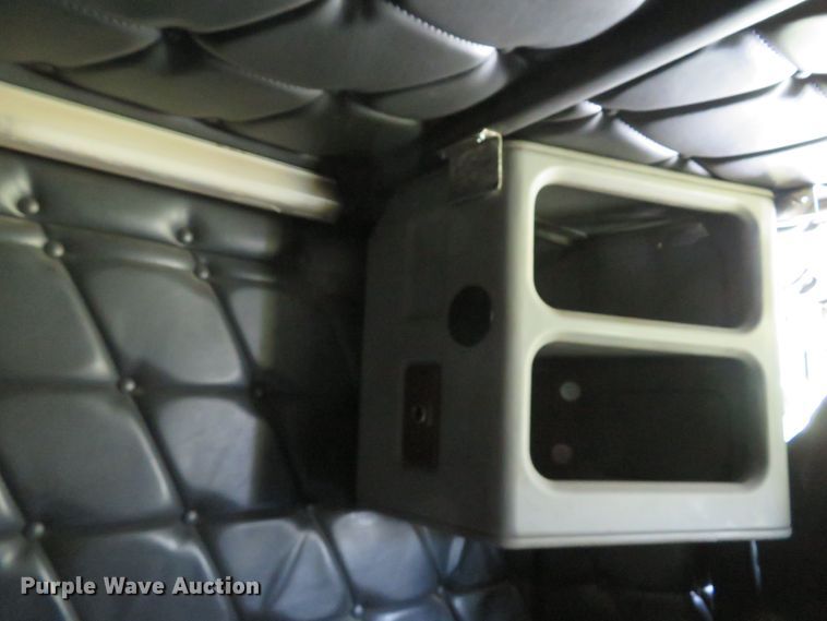 image for item FB9848 2000 Freightliner FLD120  semi truck