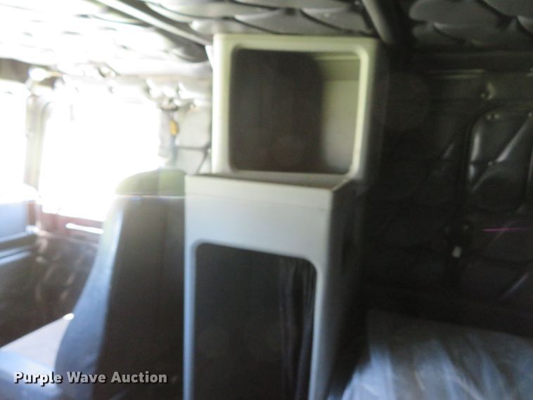 image for item FB9848 2000 Freightliner FLD120  semi truck